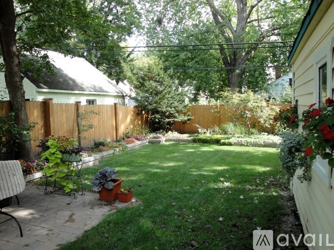 212 North Alexander Avenue 3 Beds Single Family Home for Rent - Photo gallery 4