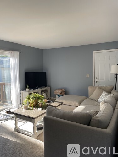 212 North Alexander Avenue 3 Beds Single Family Home for Rent - Photo gallery 5