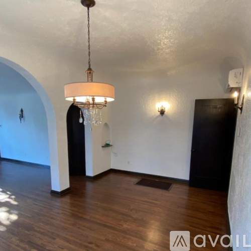 2570 Beachwood Dr 1 Apartment for Rent - Photo gallery 5