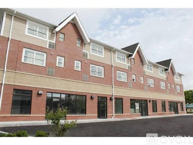 18 Needham St 1 Apartment for Rent - Photo gallery 1