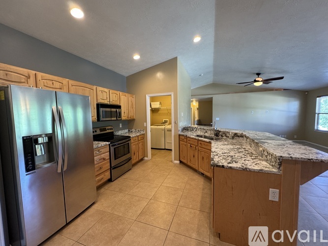 8291 Water Oak Drive 5 Beds Single Family Home for Rent - Photo gallery 2