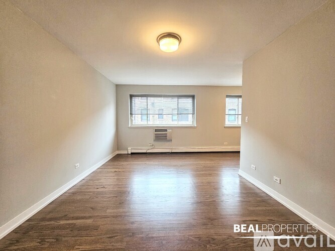 528 W Oakdale Ave 1 Apartment for Rent - Photo gallery 1