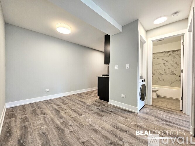 445 W Barry Ave 2 Beds Apartment for Rent - Photo gallery 5