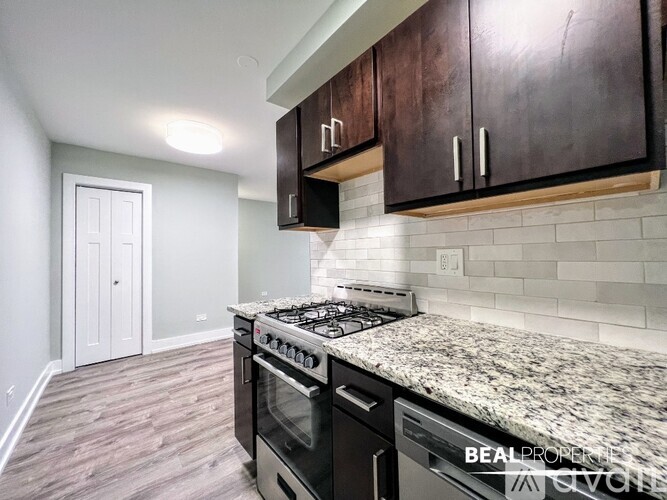 445 W Barry Ave 1 Apartment for Rent - Photo gallery 4