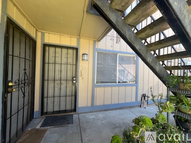 556 N Lincoln Ave 2 Beds Apartment for Rent - Photo gallery 1