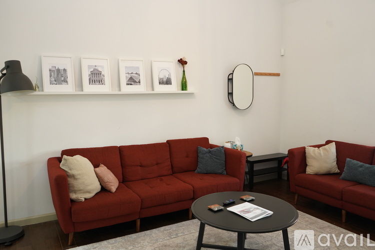 887 North Grand Avenue Northwest 3 Beds Single Family Home for Rent - Photo gallery 2