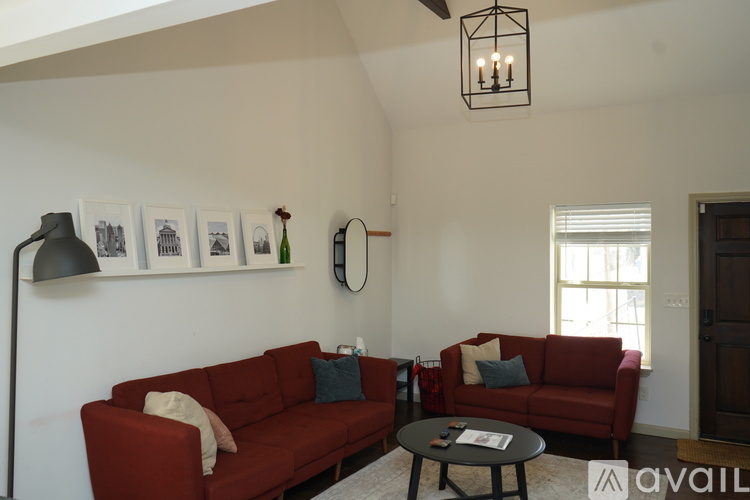 887 North Grand Avenue Northwest 3 Beds Single Family Home for Rent - Photo gallery 3