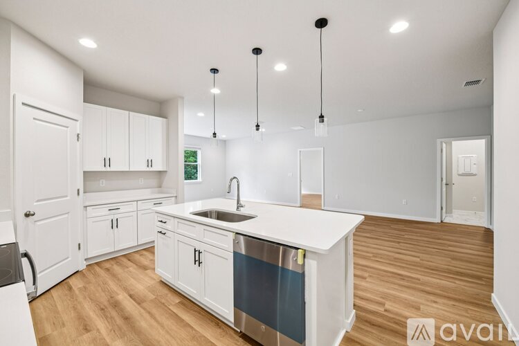 536 East Beresford Avenue 3 Beds Single Family Home for Rent - Photo gallery 4