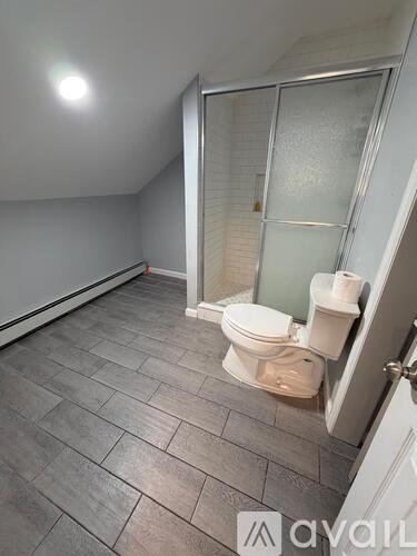 E 20th St 3 Beds Apartment for Rent - Photo gallery 5