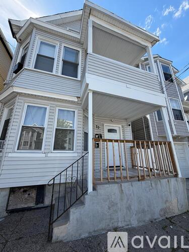 70 Rosa Parks Blvd 3 Beds Apartment for Rent - Photo gallery 1