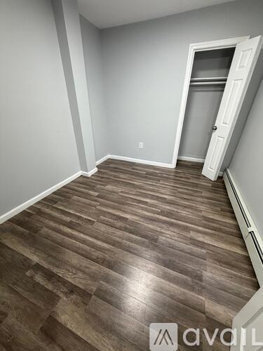 70 Rosa Parks Blvd 3 Beds Apartment for Rent - Photo gallery 2
