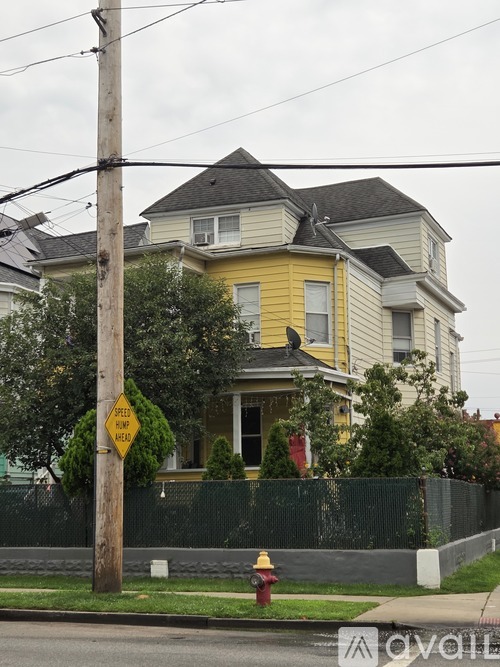 75 Summer St 3 Beds Apartment for Rent - Photo gallery 1