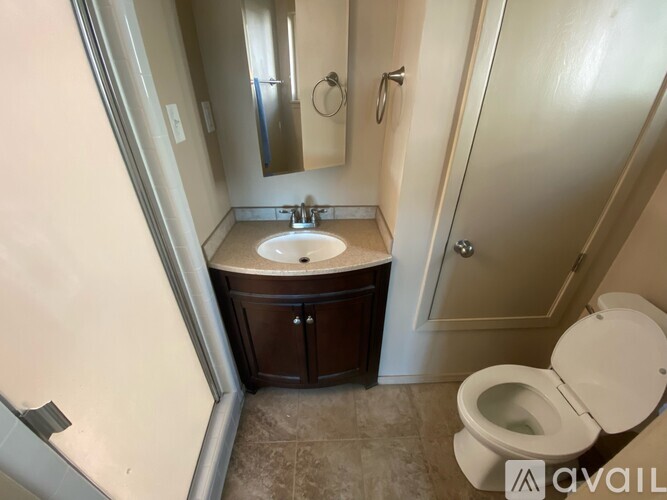 561 Miller Avenue 3 Beds Single Family Home for Rent - Photo gallery 3
