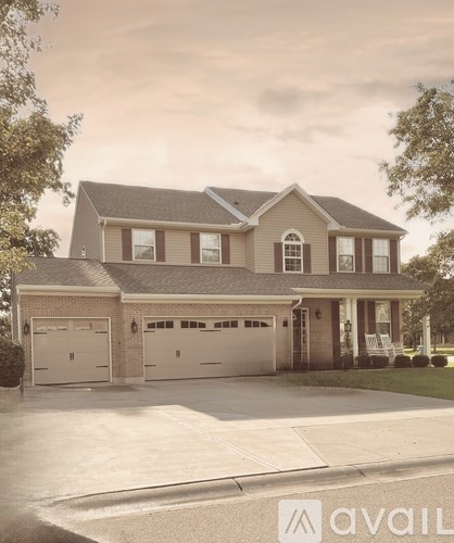 5271 Summerset Drive 4 Beds Apartment for Rent
