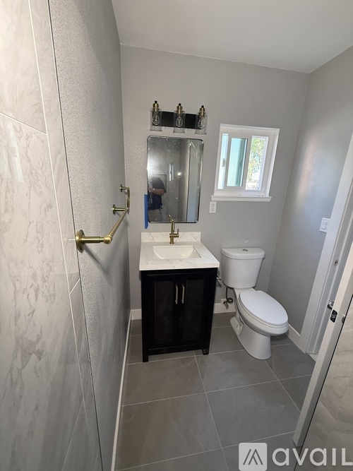 8205 London Avenue 3 Beds Single Family Home for Rent - Photo gallery 4