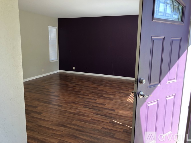 880 Orange Street 2 Beds Single Family Home for Rent - Photo gallery 3