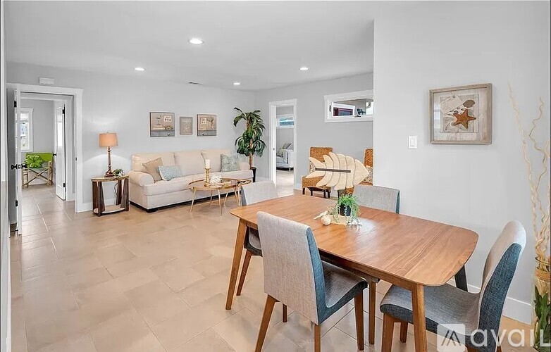 2427 West 239th Street 3 Beds Single Family Home for Rent - Photo gallery 3