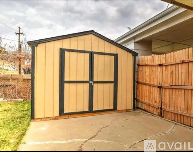 2053 East 90th Place 4 Beds Single Family Home for Rent - Photo gallery 5