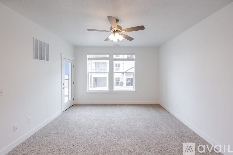 874 Hemsworth Way 3 Beds Condo for Rent - Photo gallery 4
