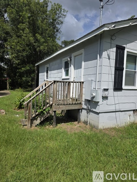 3019 Lee St 3 Beds Apartment for Rent