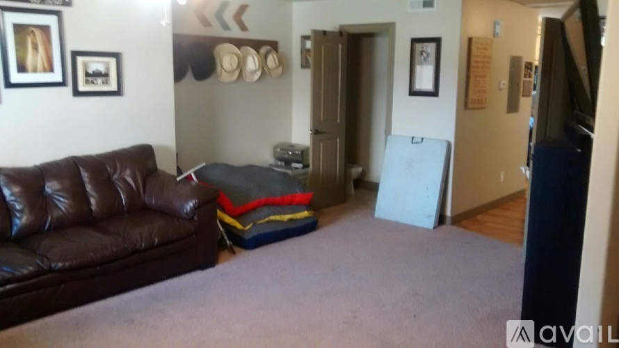 577 Countryside Avenue 3 Beds Townhouse for Rent - Photo gallery 2