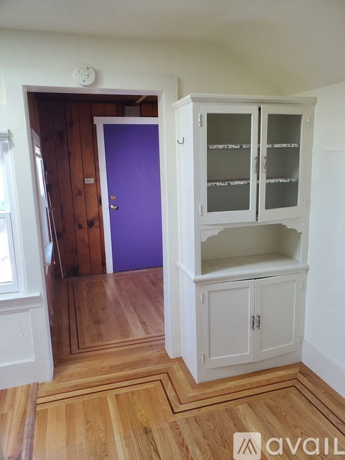 502 Russia Avenue 2 Beds Single Family Home for Rent - Photo gallery 3