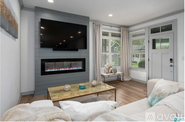 231 59th Pl S 4 Beds Single Family Home for Rent - Photo gallery 4