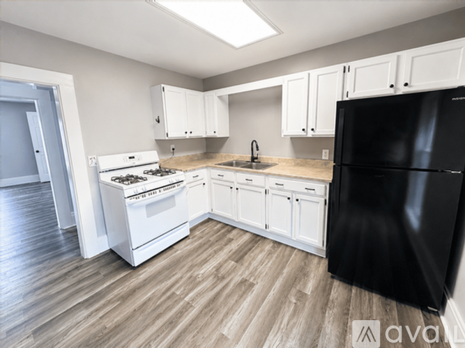561 S Main St 1 Apartment for Rent - Photo gallery 2