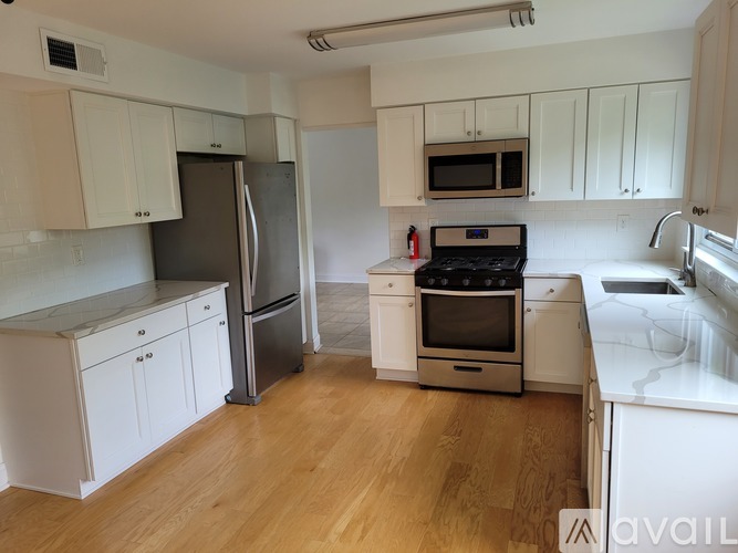 100 Byron Ct 4 Beds Single Family Home for Rent - Photo gallery 3