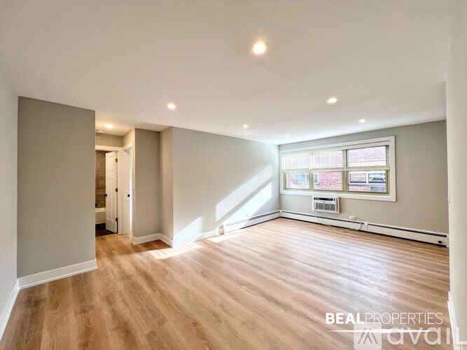 452 W Oakdale Ave 1 Apartment for Rent - Photo gallery 3