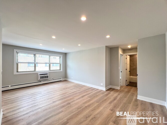 452 W Oakdale Ave 1 Apartment for Rent - Photo gallery 1