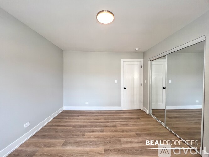 452 W Oakdale Ave 1 Apartment for Rent - Photo gallery 2