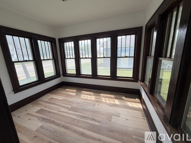1064 S Oak Ave 3 Beds Single Family Home for Rent - Photo gallery 3