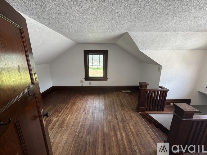 1064 S Oak Ave 3 Beds Single Family Home for Rent - Photo gallery 4