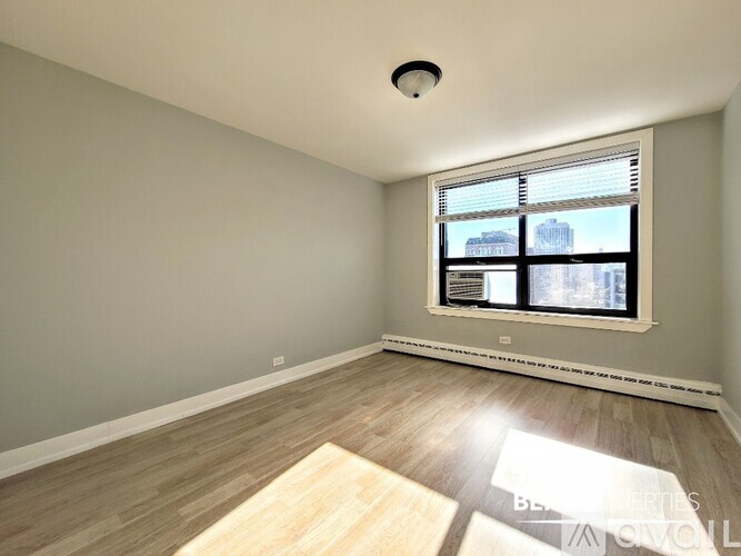 445 W Wellington Ave 1 Apartment for Rent - Photo gallery 1