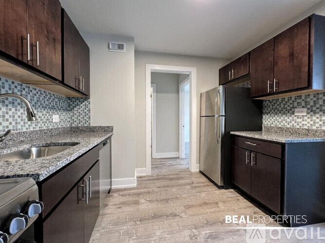 445 W Wellington Ave 1 Apartment for Rent - Photo gallery 1