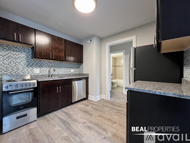 445 W Wellington Ave 1 Apartment for Rent - Photo gallery 2