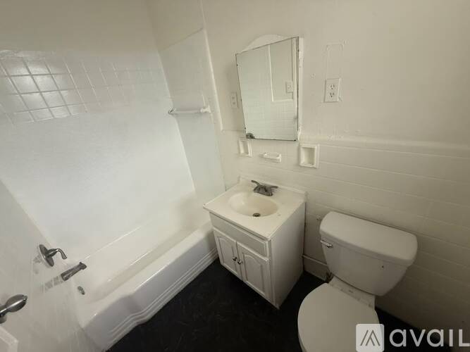 390 State St 3 Beds Apartment for Rent - Photo gallery 3