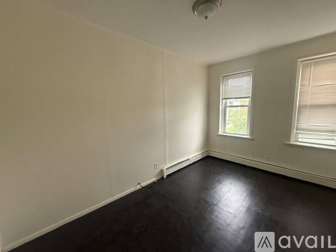 390 State St 3 Beds Apartment for Rent - Photo gallery 4