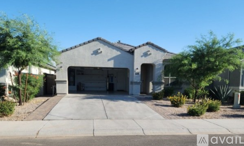38221 West San Ildefanso Avenue 3 Beds Single Family Home for Rent - Photo gallery 4