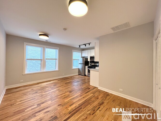 656 W Wrightwood Ave 1 Apartment for Rent - Photo gallery 1