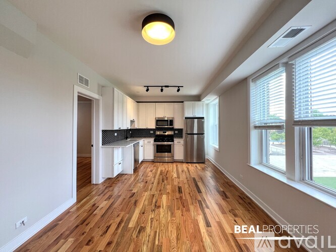 656 W Wrightwood Ave 1 Apartment for Rent - Photo gallery 3