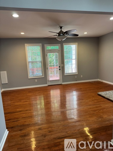185 Galecrest Drive 3 Beds Townhouse for Rent - Photo gallery 3