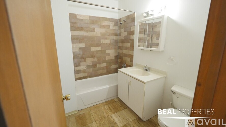 635 W Barry Ave Studio Apartment for Rent - Photo gallery 5