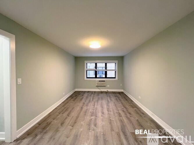 445 W Barry Ave Studio Apartment for Rent - Photo gallery 1