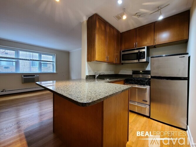625 W Wrightwood Ave Studio Apartment for Rent - Photo gallery 4