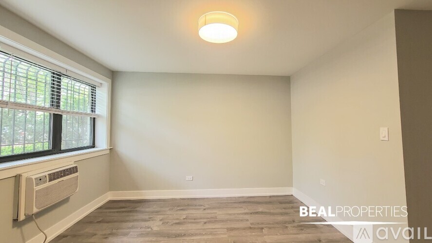 445 W Barry Ave Studio Apartment for Rent - Photo gallery 2
