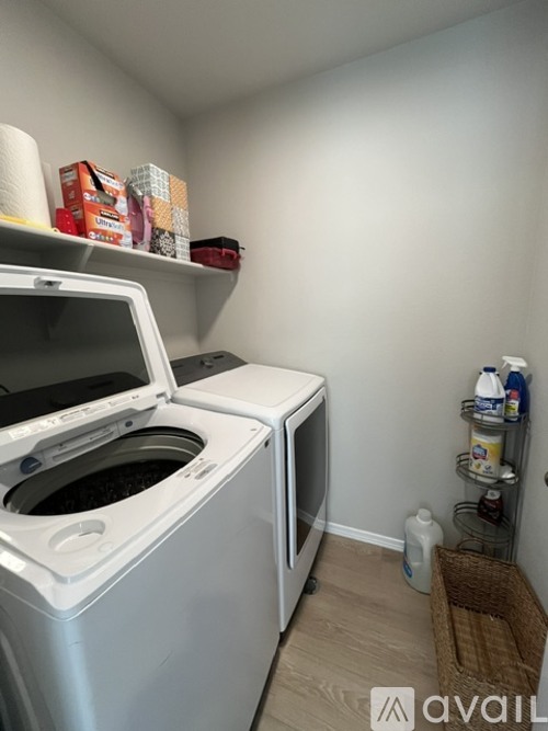 9656 Feathergrass Drive 3 Beds Single Family Home for Rent - Photo gallery 5