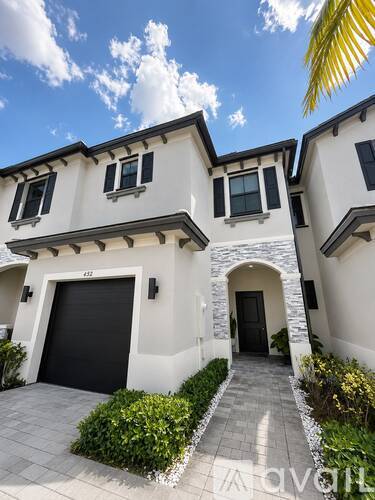 452 NW 203rd Terrace 3 Beds Townhouse for Rent - Photo gallery 1