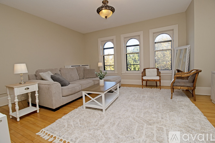 598 Summit Ave 1 Apartment for Rent - Photo gallery 1